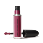 MAC COSMETICS – “Powder Kiss Liquid Lipcolour (Got A Call Back 985 )” Labial 5 ml