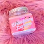 SUCKA "Strawberry Banana" Exfoliante Corporal 450 gr